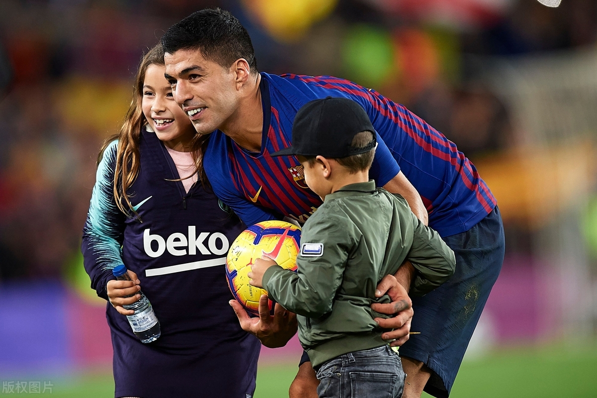 莱万多夫斯基与30激战利物浦分钟,表现优异胜负难料!,内马尔焦点对战比赛高潮迭起的简单介绍 莱万多夫斯基与30激战利物浦分钟,表现优异胜负难料!,内马尔焦点对战比赛高潮迭起的简单介绍