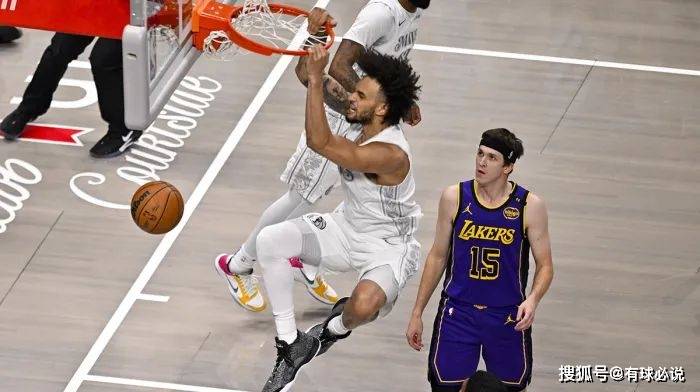 关于今晚欧联焦点战,达拉斯独行侠临场应变,球迷炸锅,训练强度明显提升的信息 关于今晚欧联焦点战,达拉斯独行侠临场应变,球迷炸锅,训练强度明显提升的信息